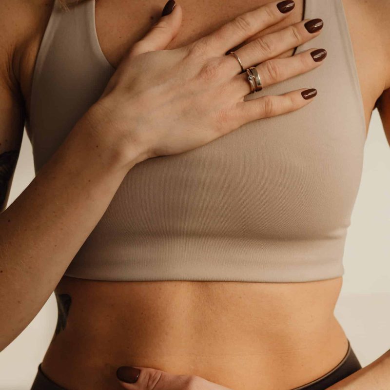 kaboompics_young-woman-practicing-yoga-at-home-28698 kaboompics_young-woman-practicing-yoga-at-home-28698